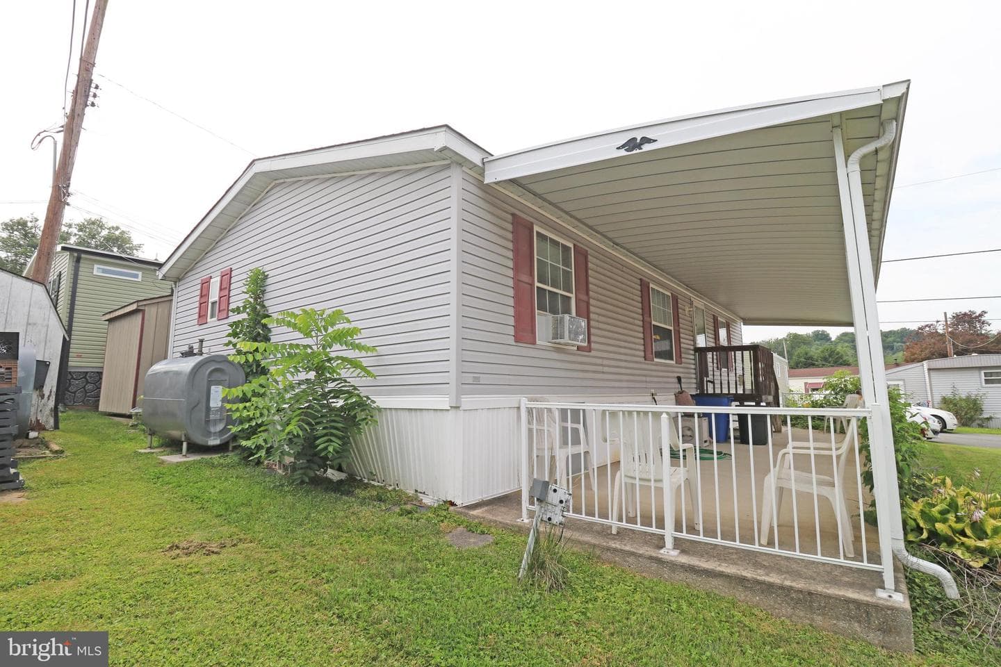 142 Third Avenue photo 21