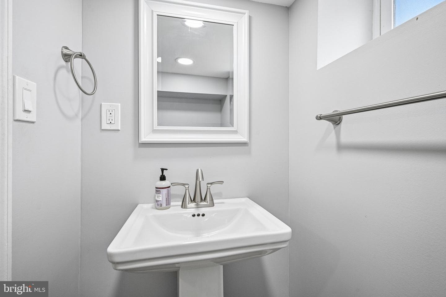 415 Sagamore Road photo 29
