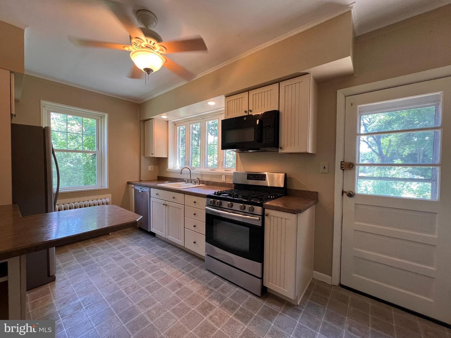 52 W Albemarle Avenue photo 7