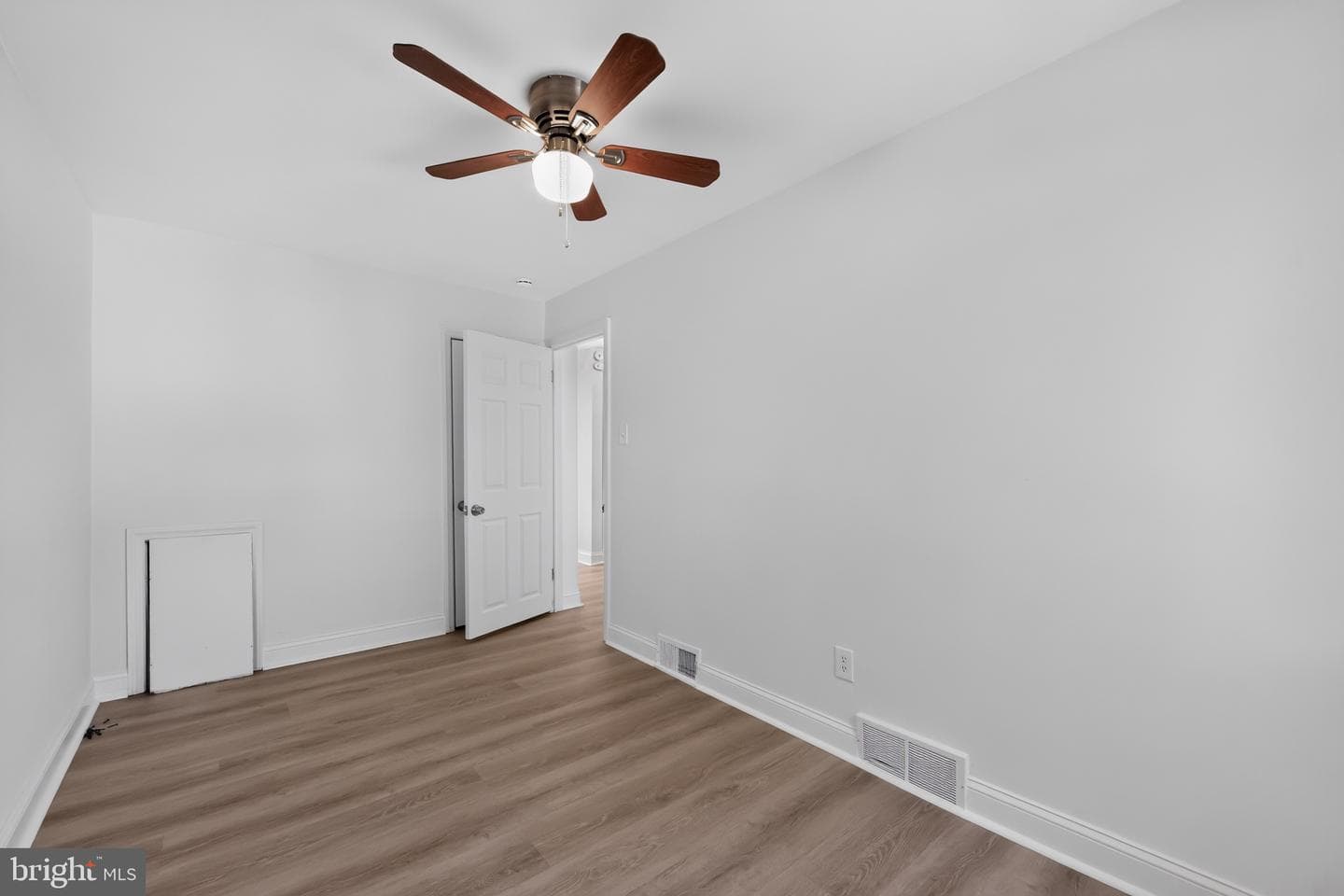 740 Taylor Drive photo 16