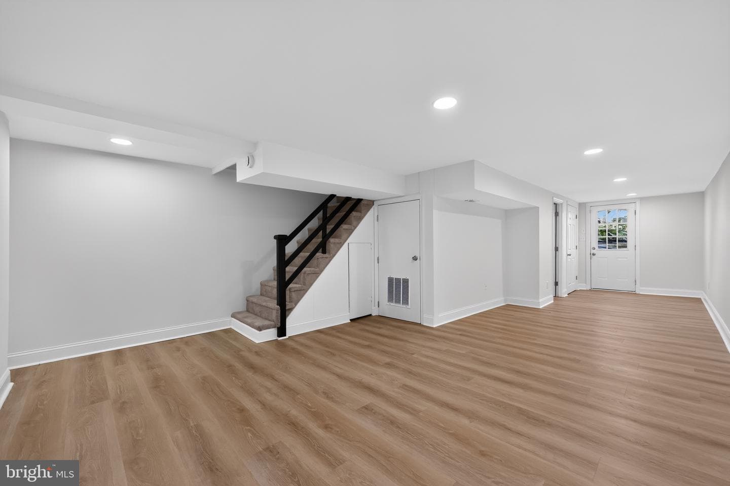 740 Taylor Drive photo 20