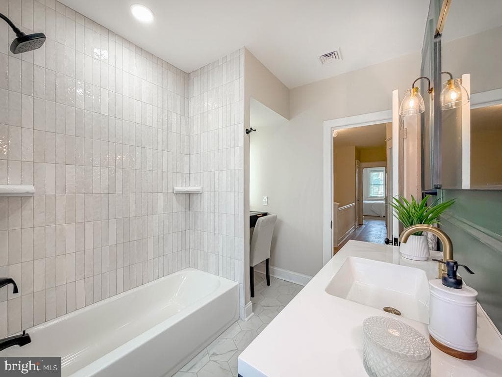 1042 Duncan Avenue photo 21