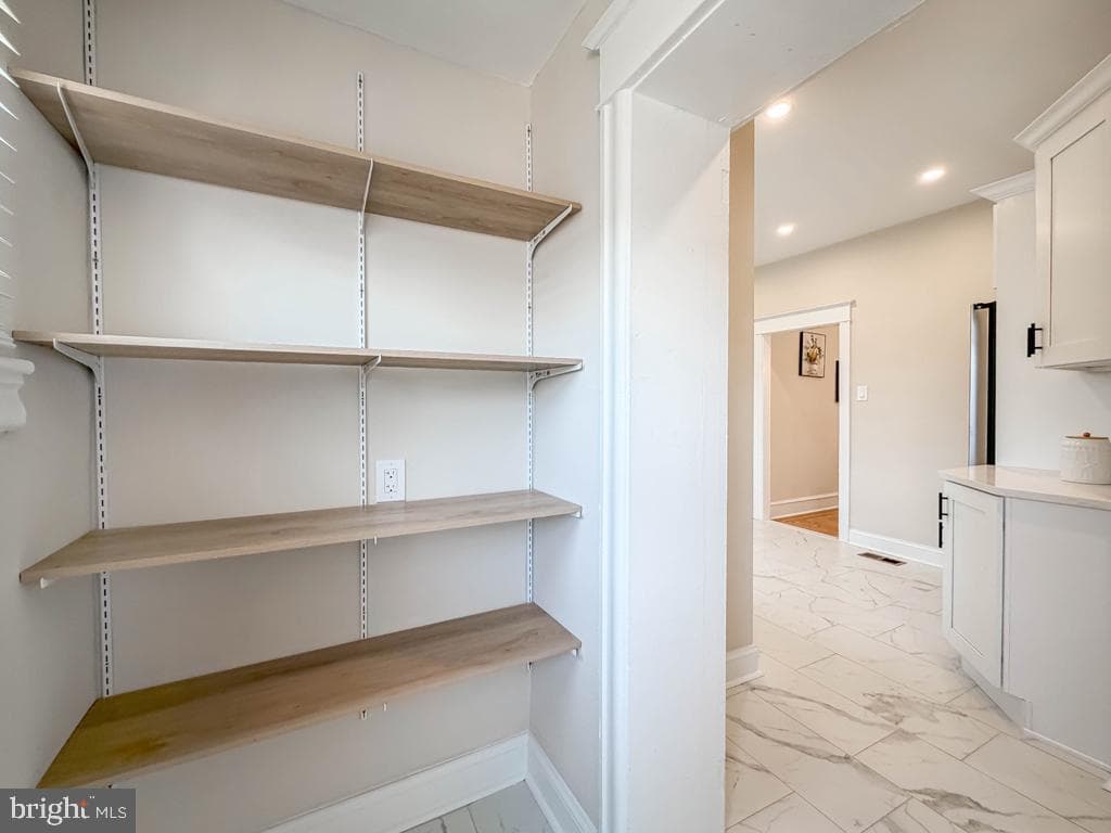 1042 Duncan Avenue photo 6
