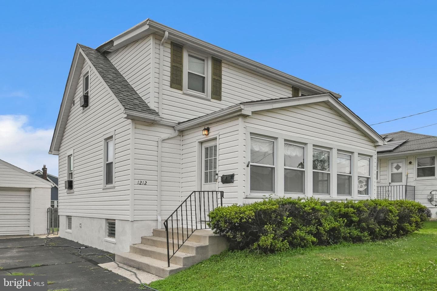 1212 Anderson Avenue photo 2