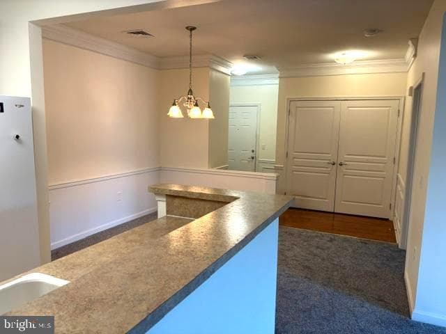 734 Creekside Drive photo 4
