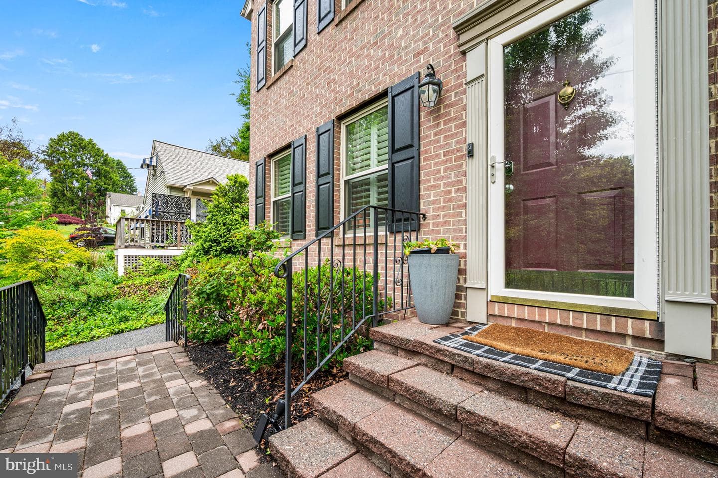535 Ridge Avenue photo 41