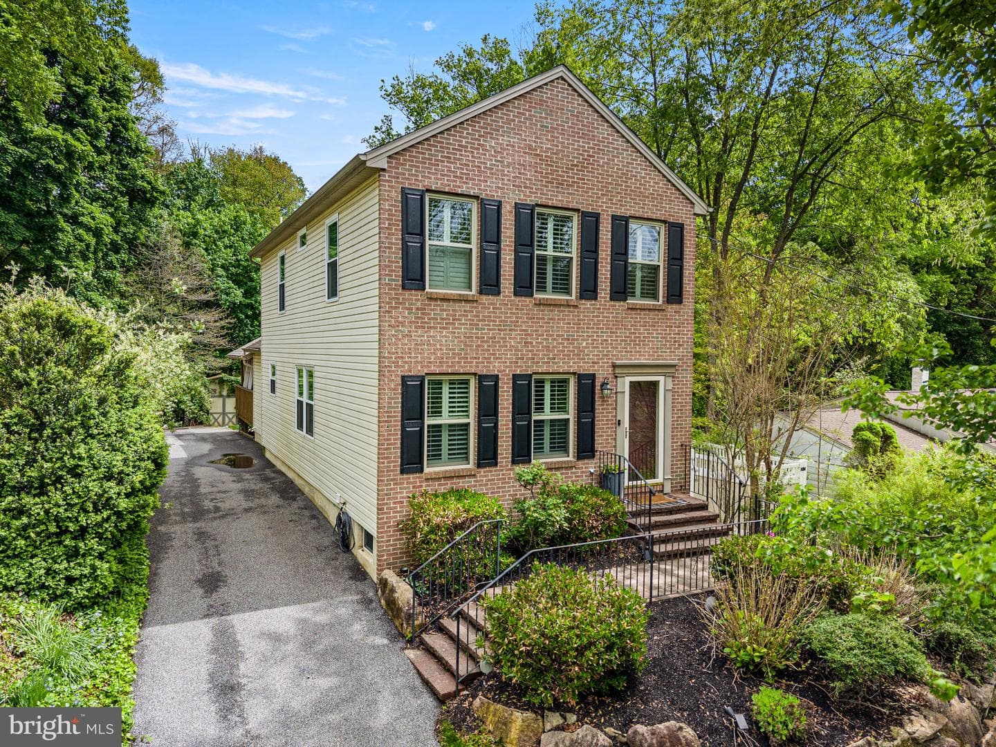 535 Ridge Avenue photo 43