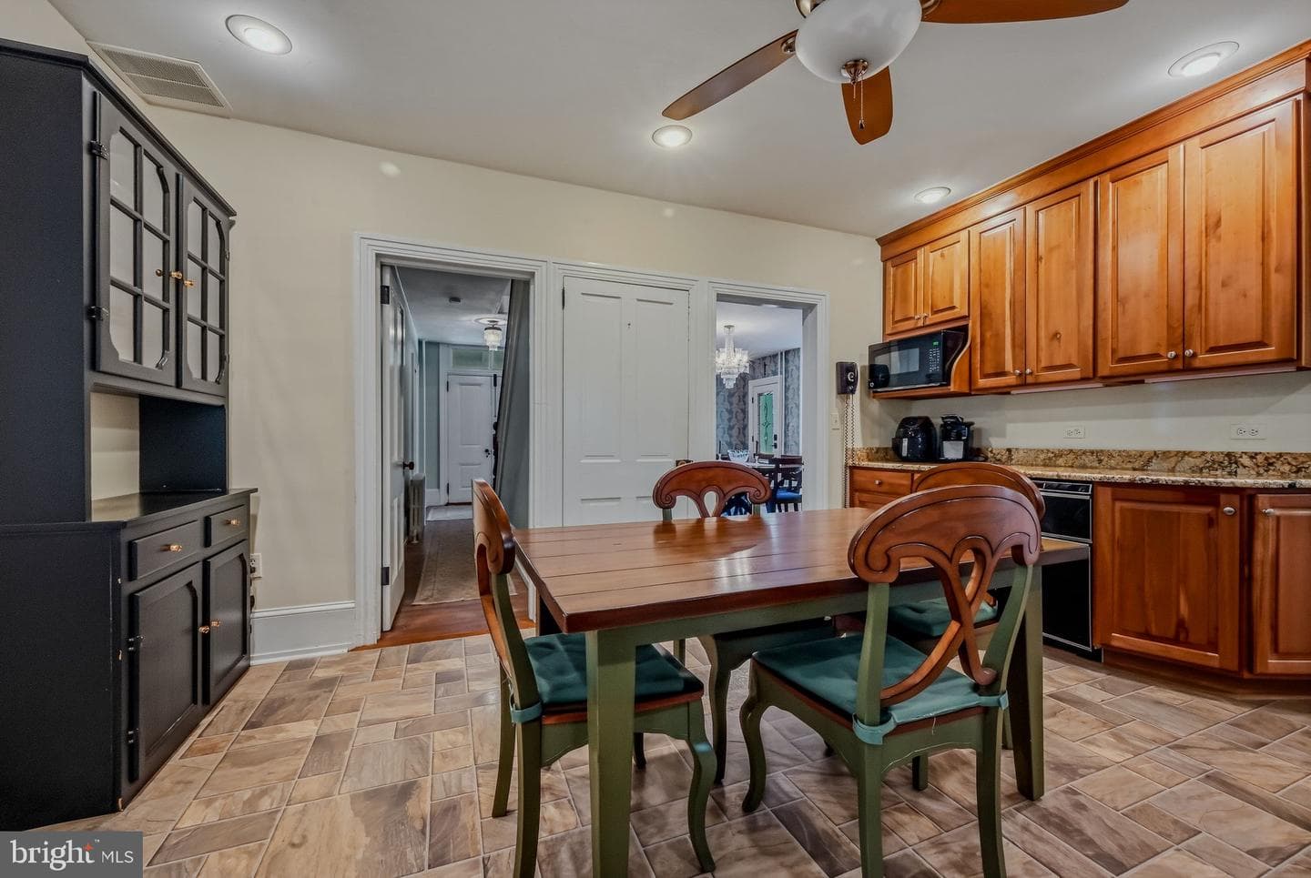 2552 Naamans Creek Road photo 17