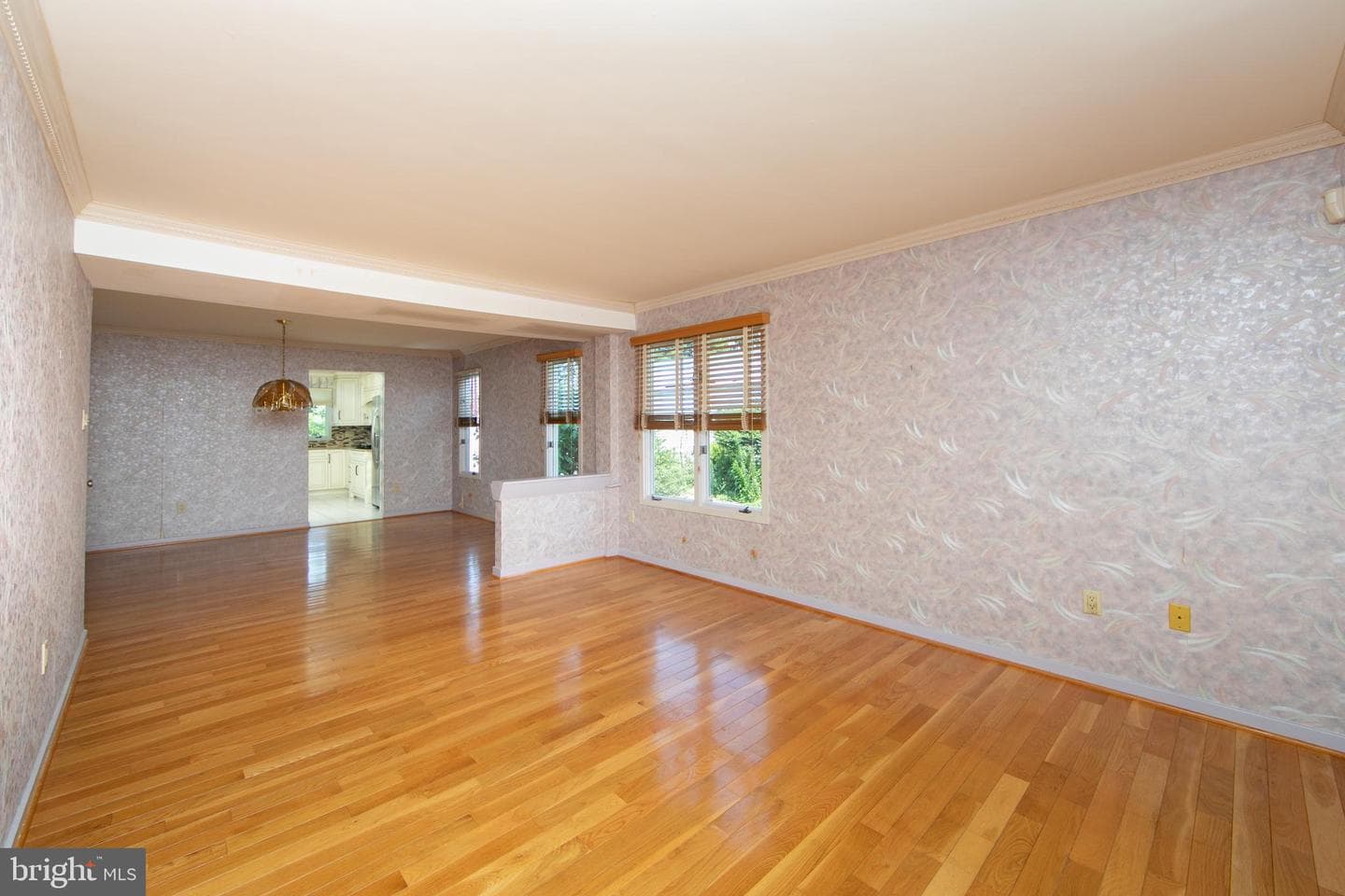 342 Northcroft Road photo 32