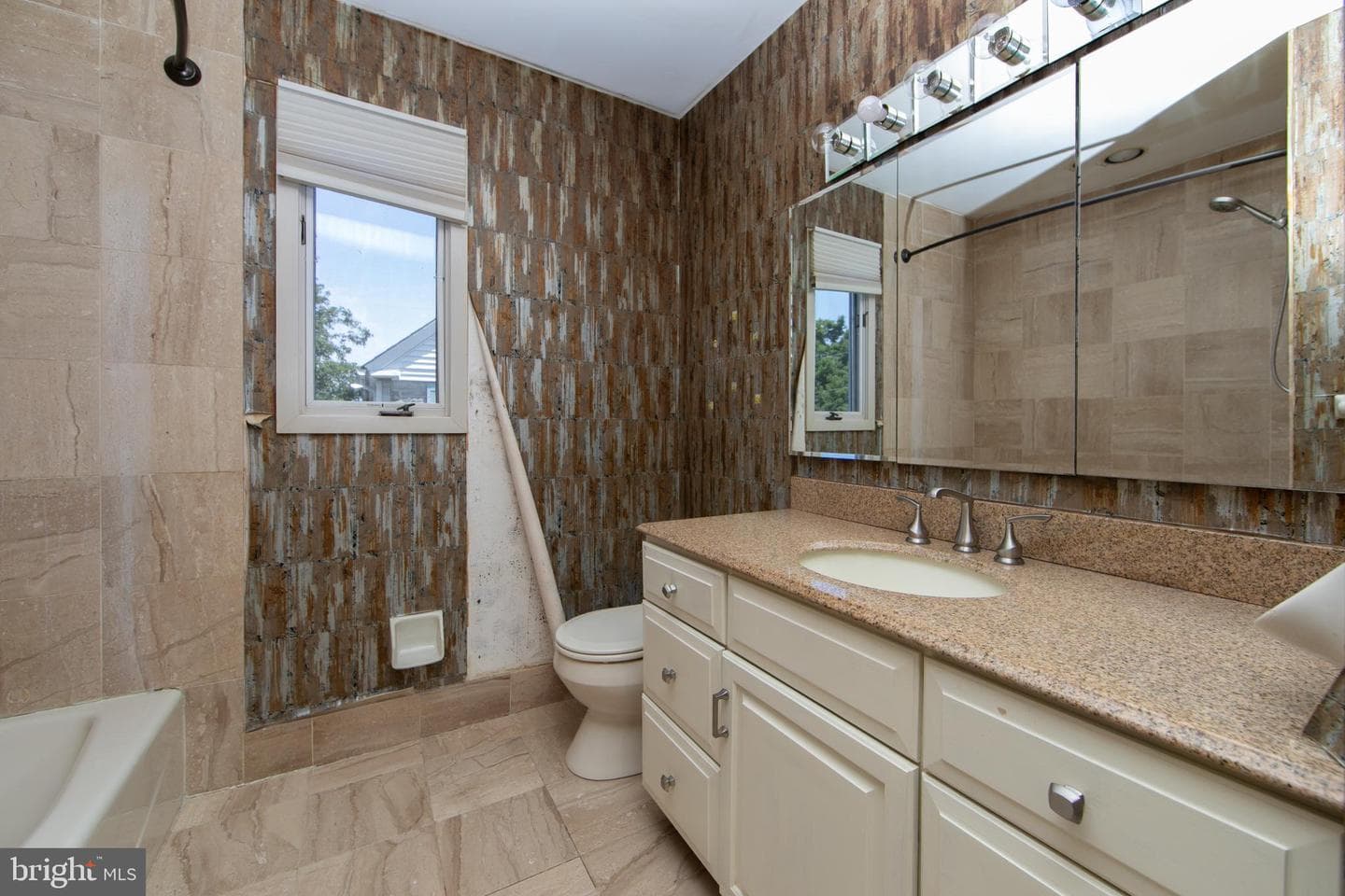 342 Northcroft Road photo 48