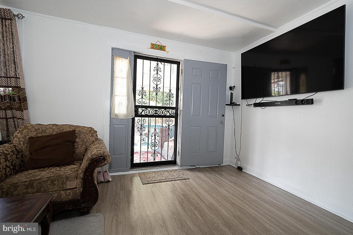 188 E Essex Avenue photo 6