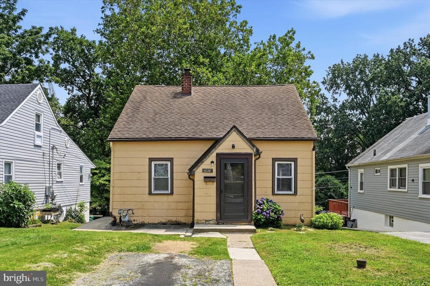 1020 2nd Avenue photo 1