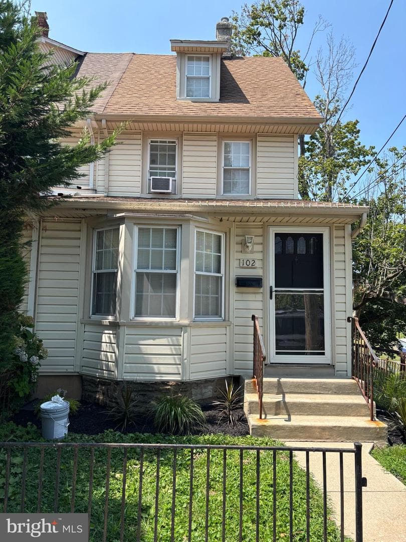 102 Garrett Avenue photo 1