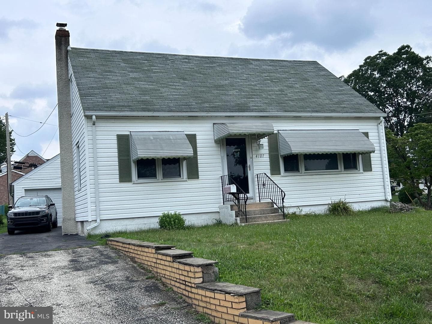 4101 Chandler Drive photo 1