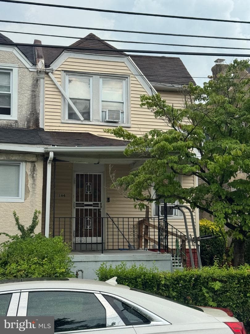 164 Fairview Avenue photo 1