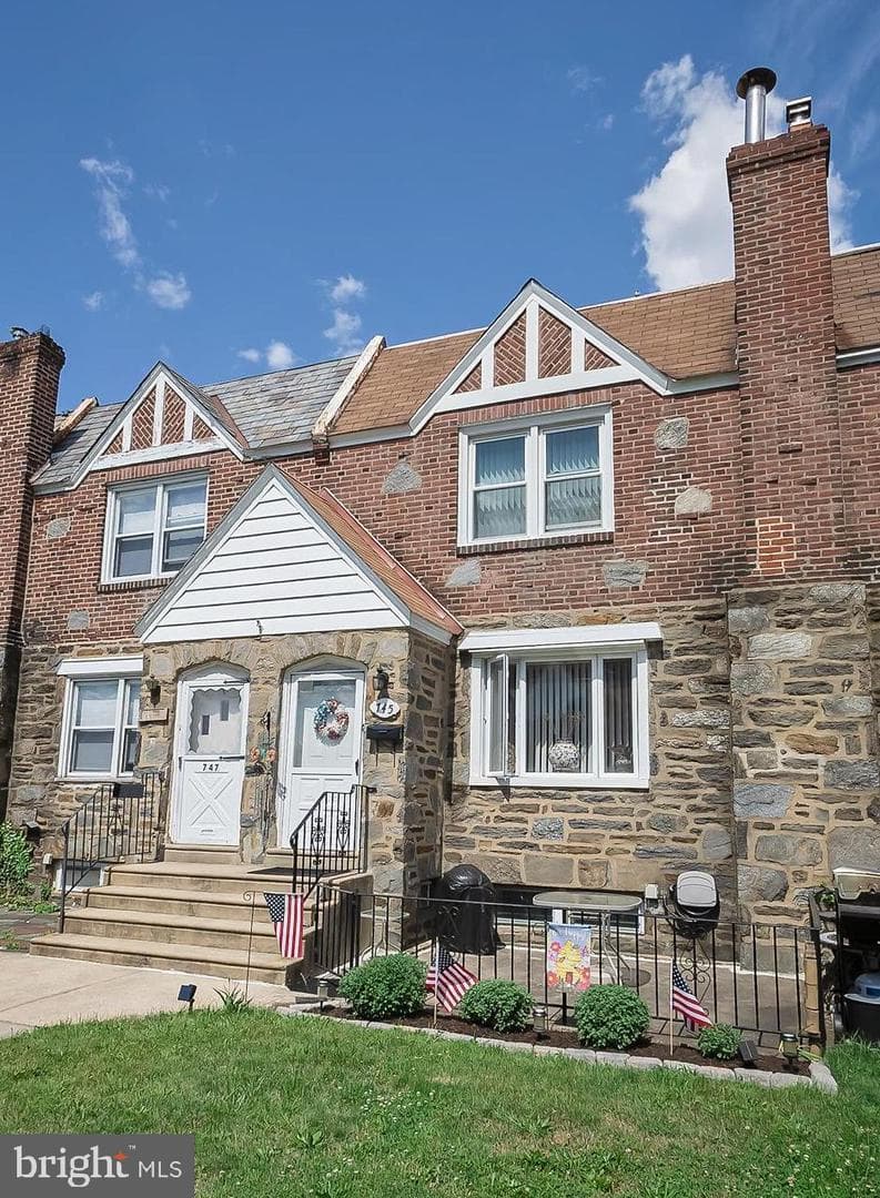 745 Fairfax Road photo 1