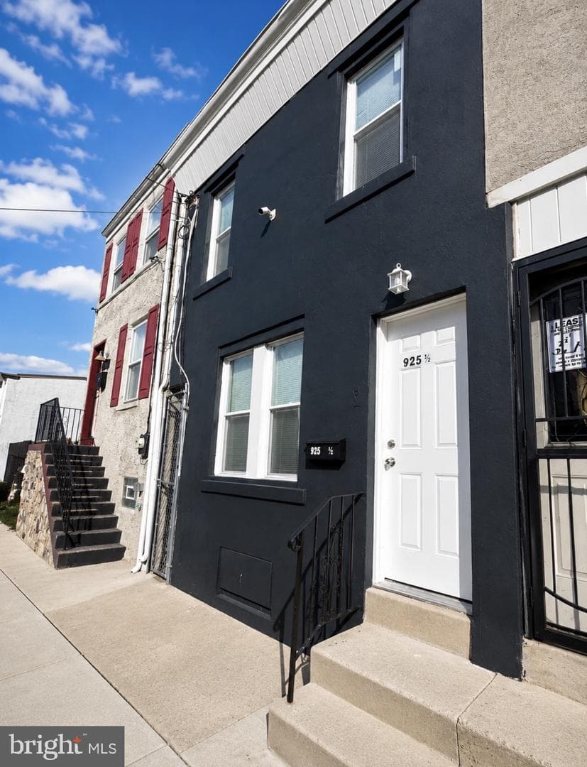 925 Walnut Street photo 1