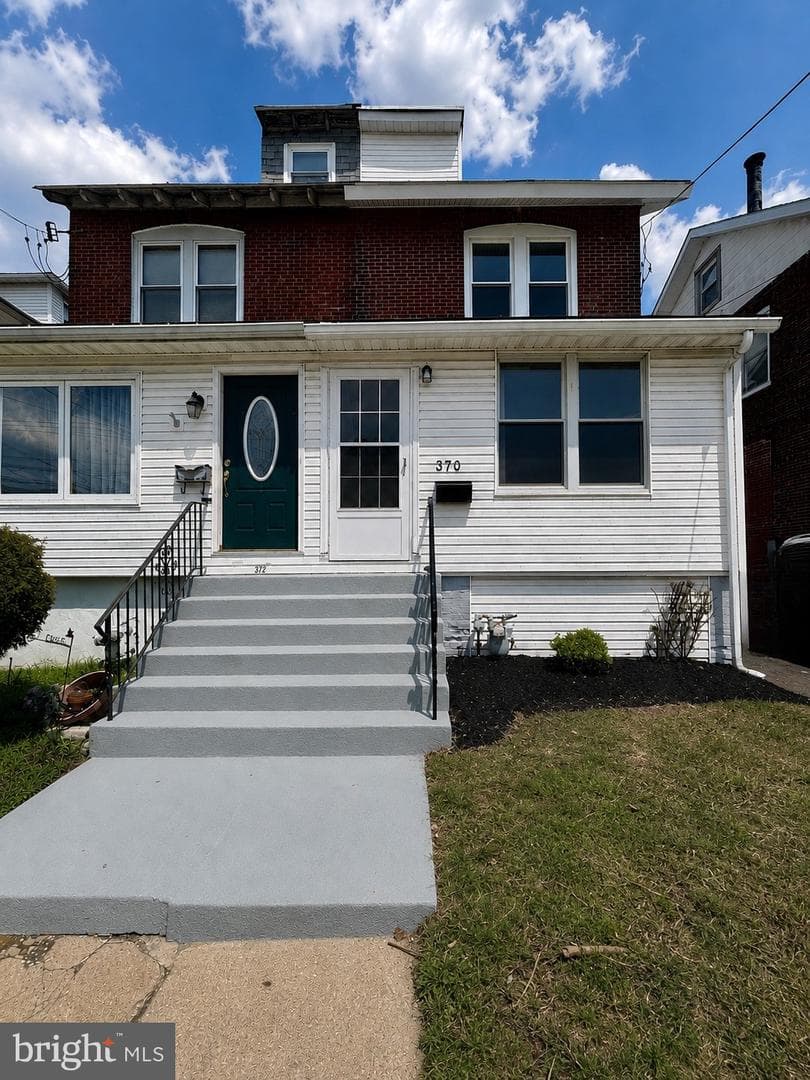 370 Amosland Road photo 1