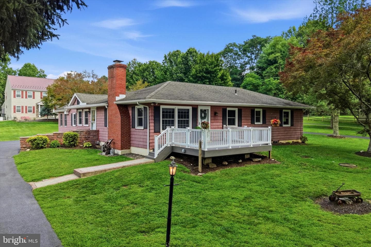 331 Valley Road photo 1