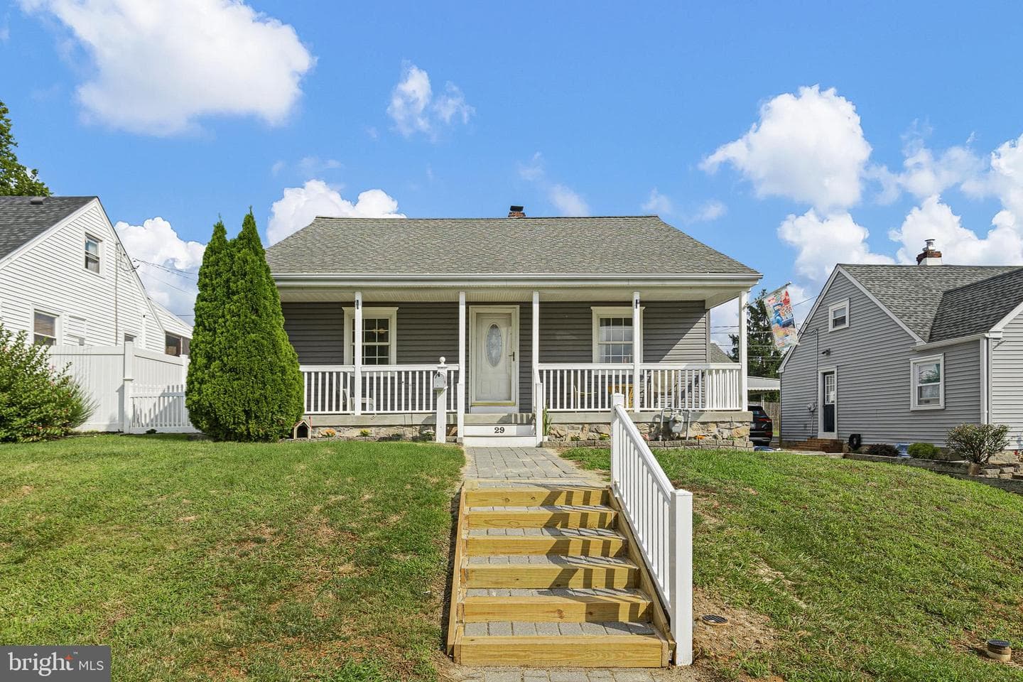 29 Green Lane photo 1
