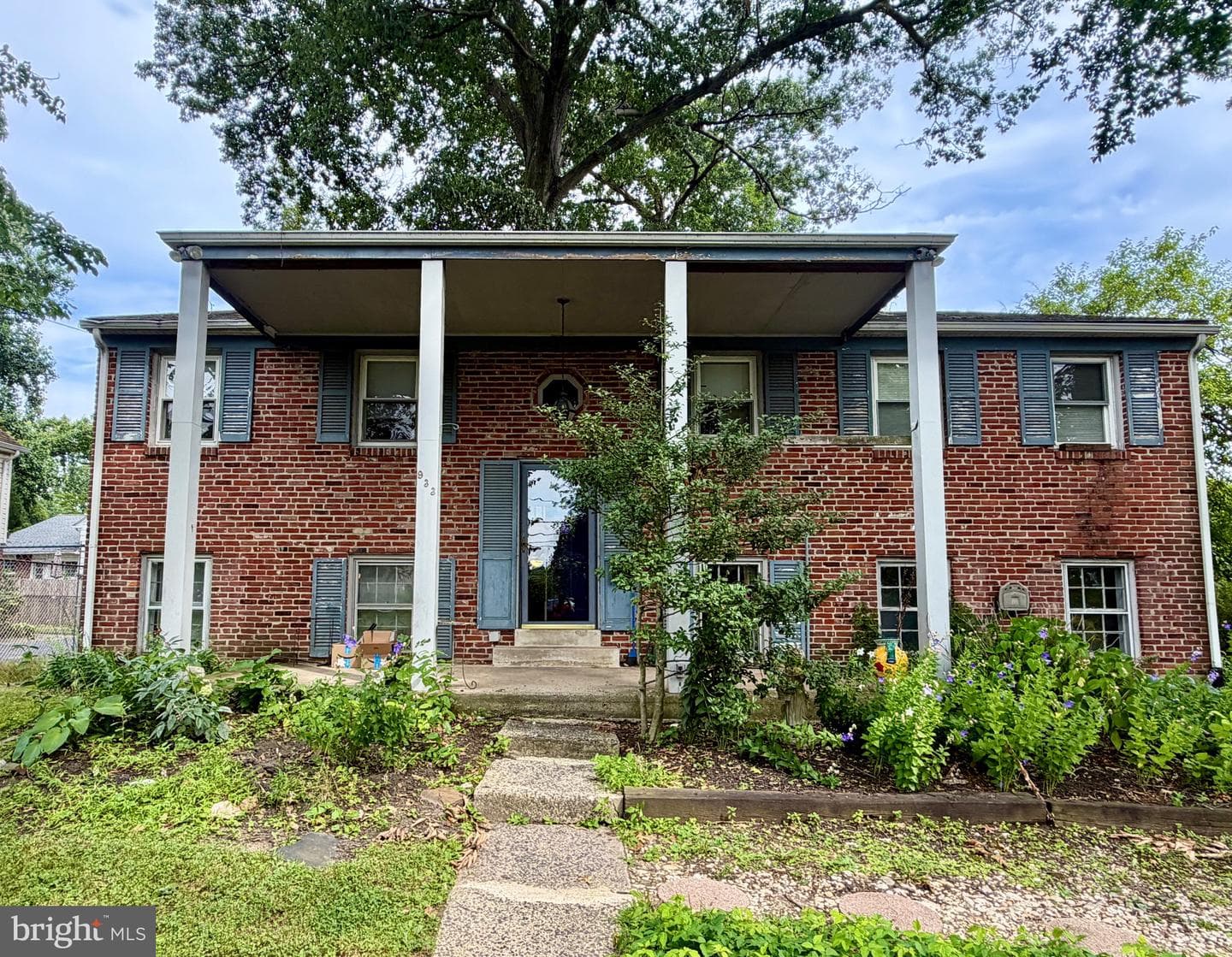 933 West Avenue photo 1