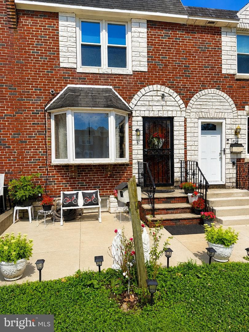 1118 Tremont Drive photo 1