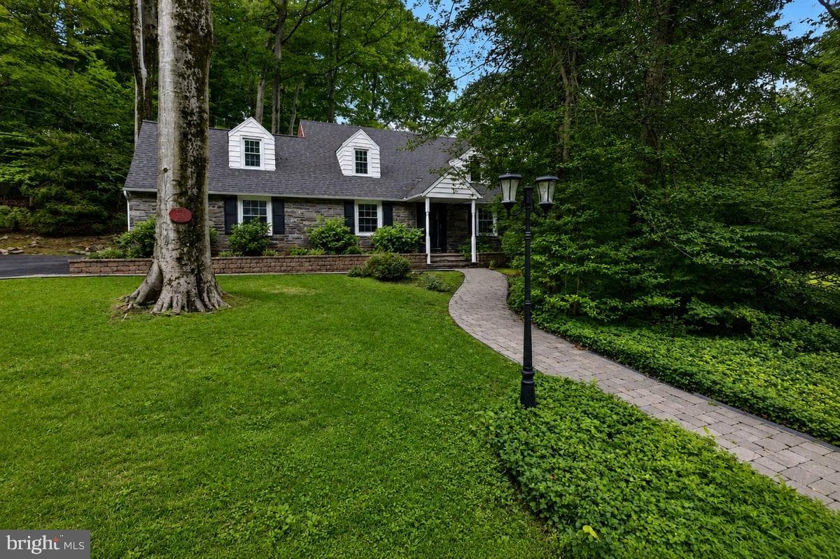 706 Beechwood Rd photo 1
