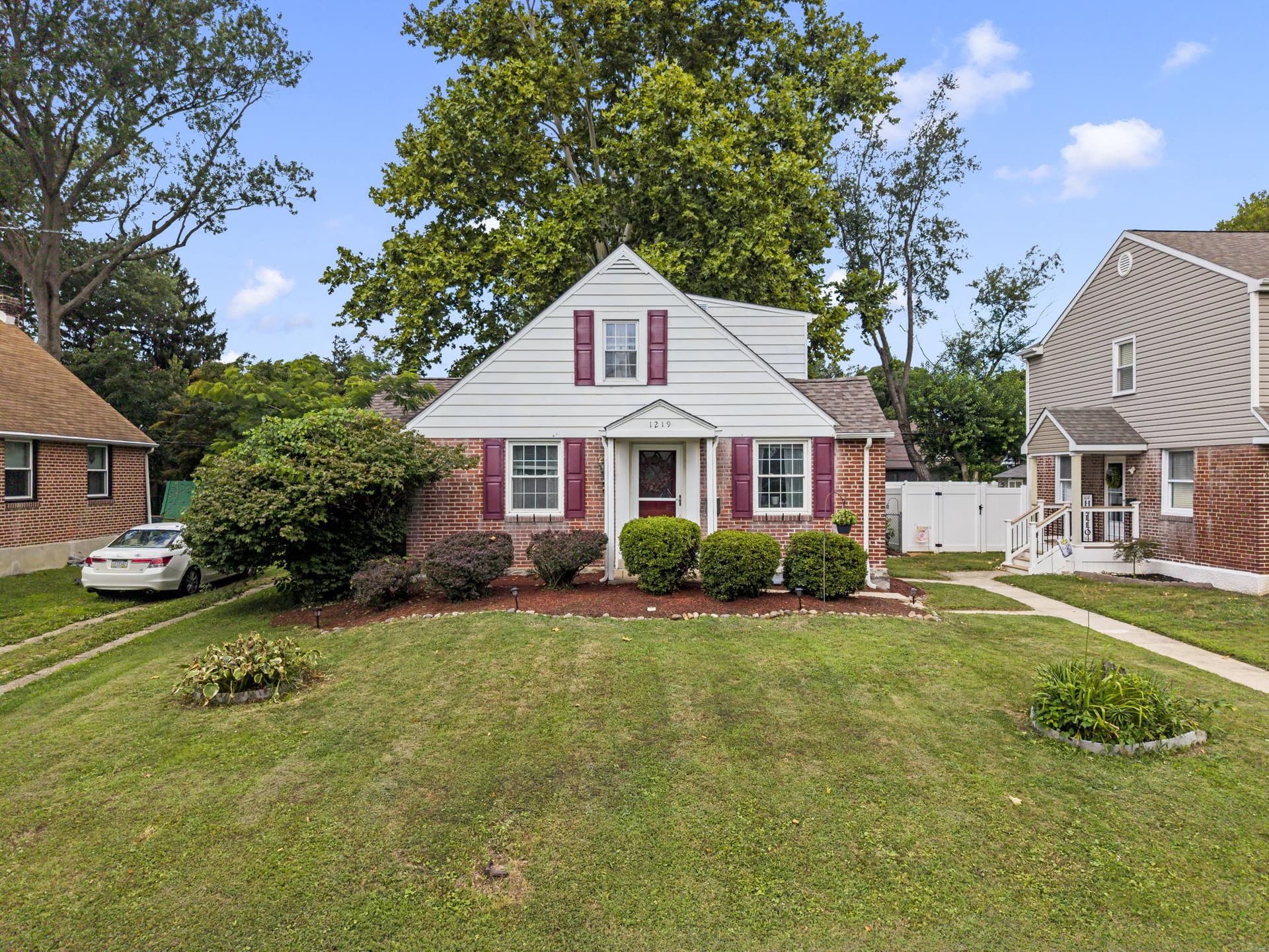 1219 Essex Avenue photo 1