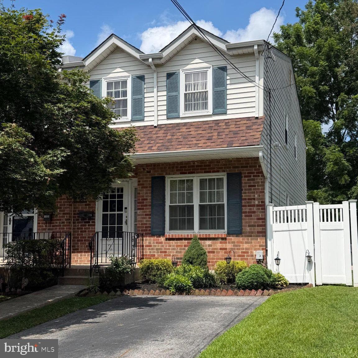 18a W Mercer Avenue photo 1