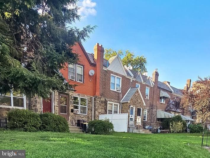7247 Bradford Road photo 1