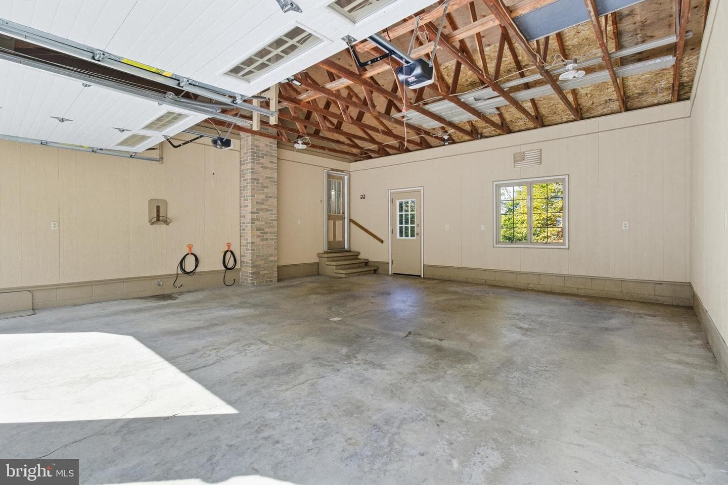 390 Comfort Lane photo 43