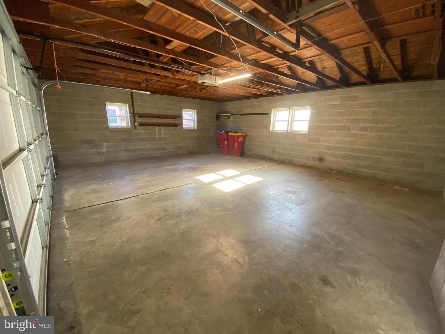 2086 Lincoln Way East E photo 34