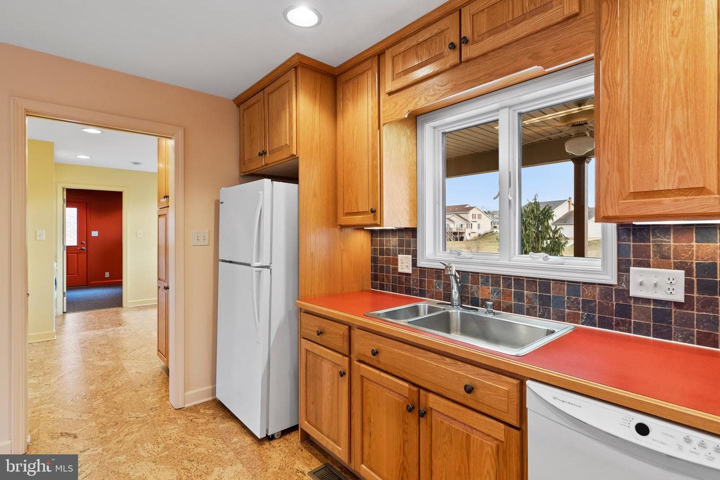 150 Topaz Drive photo 27