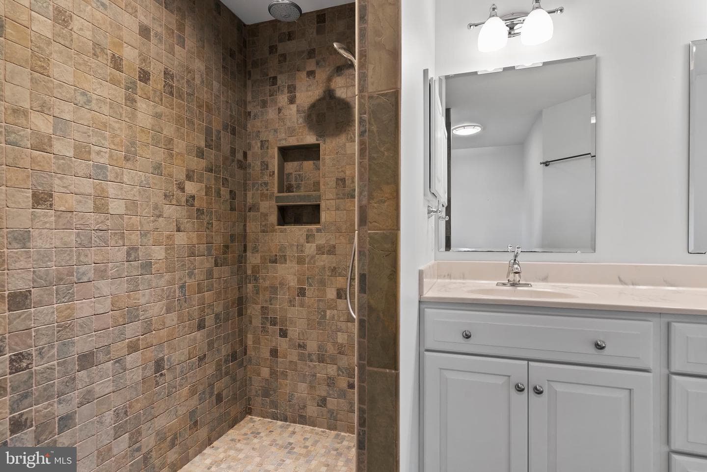150 Topaz Drive photo 40