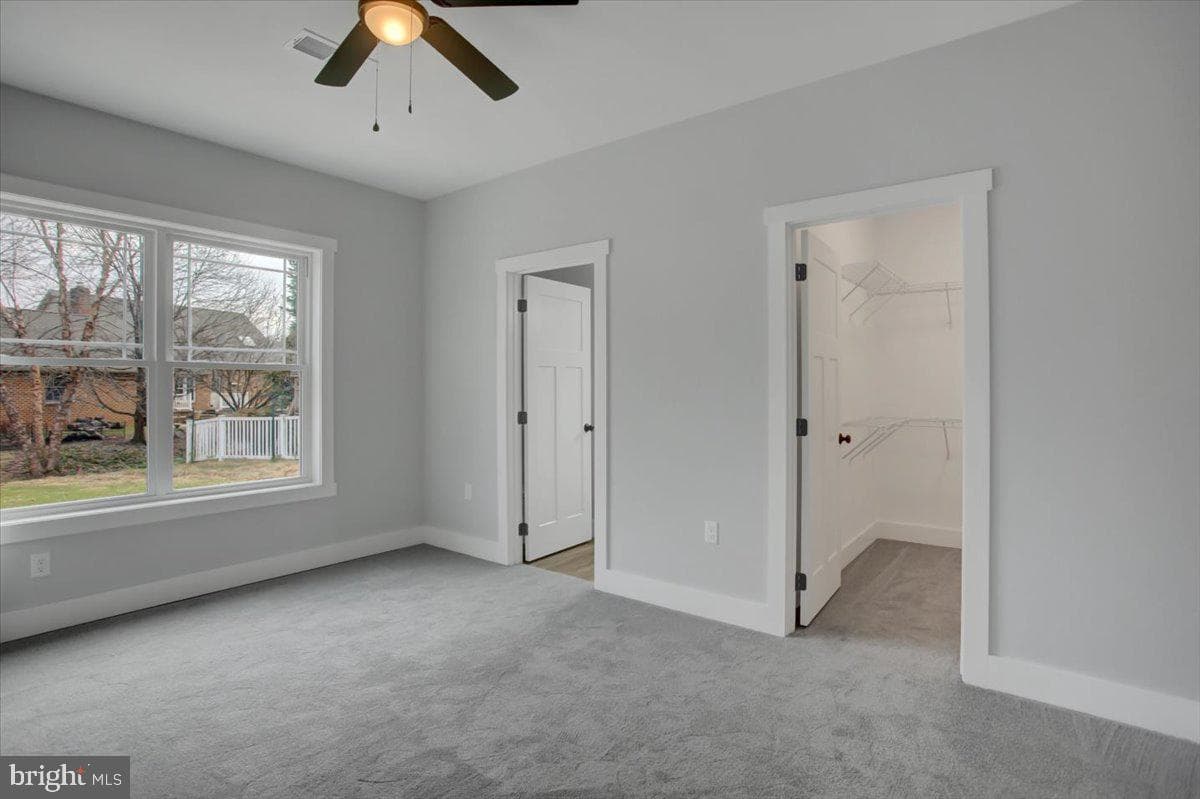 109 Baker And Russell photo 15