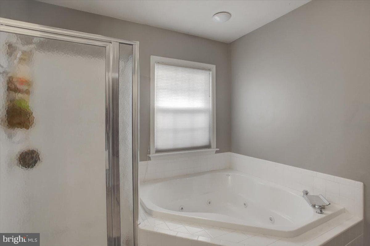 2850 Galaxy Dr. photo 32