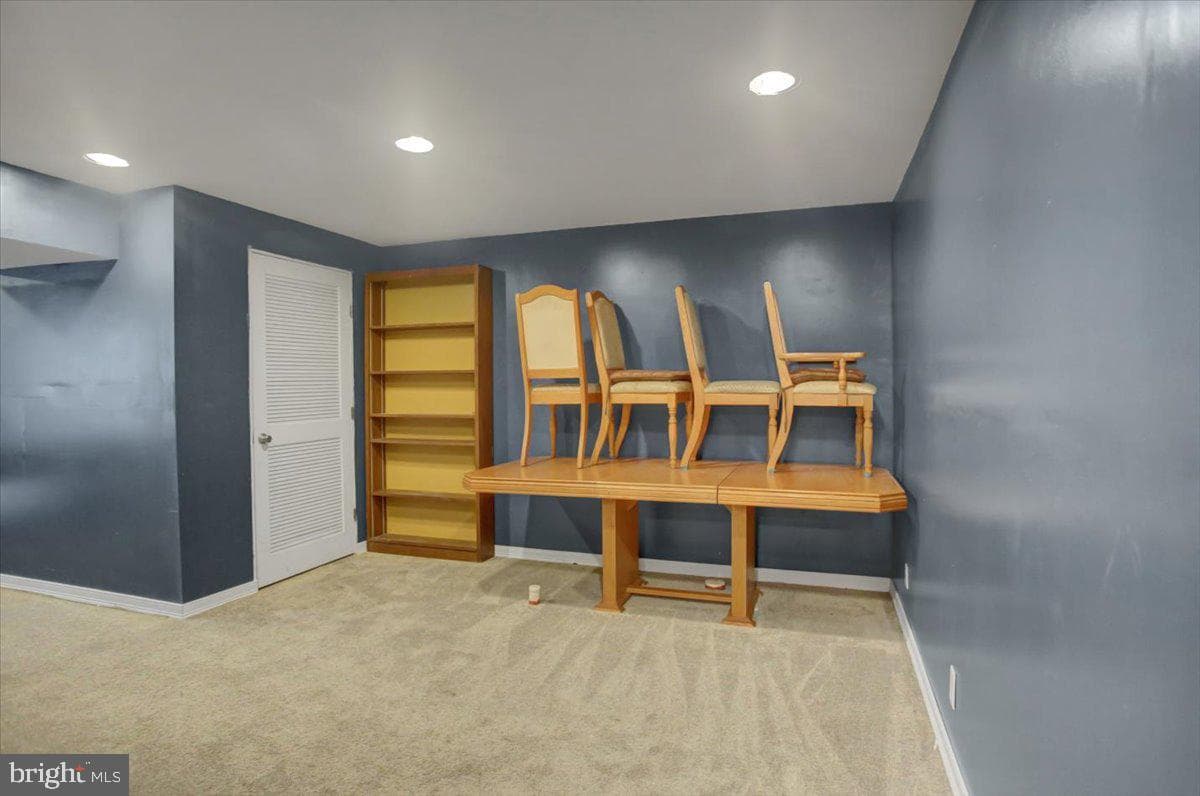 2850 Galaxy Dr. photo 35
