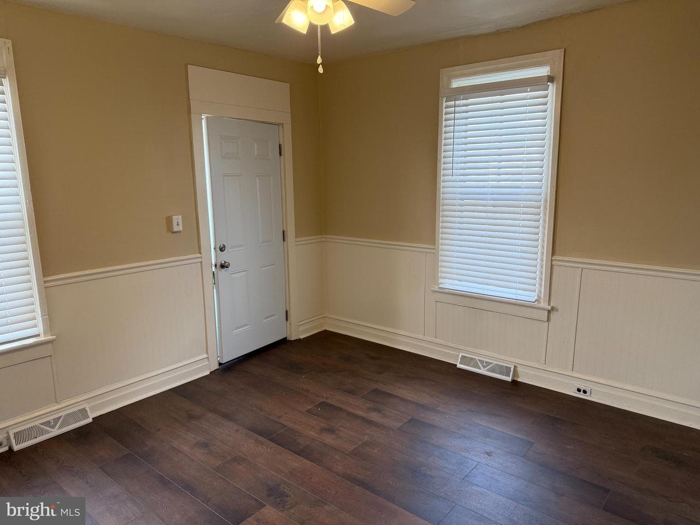 636 Pleasant Street photo 3