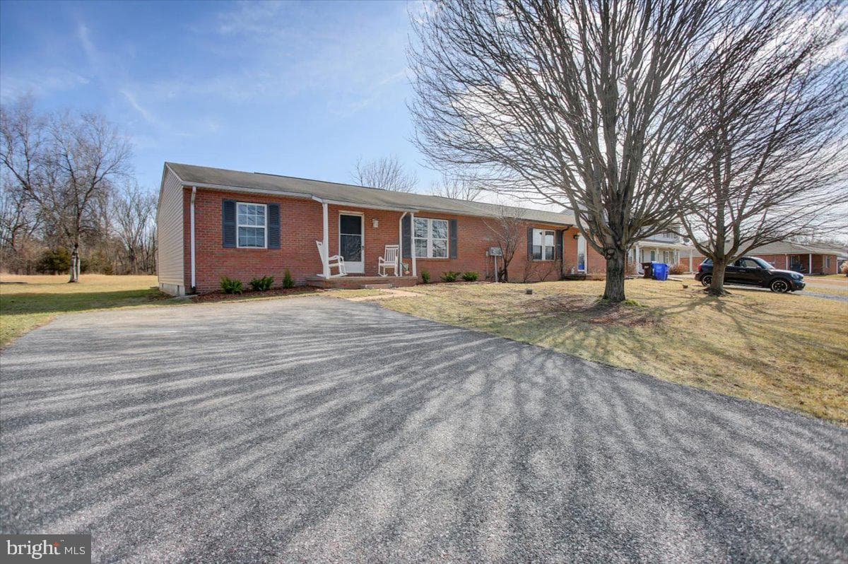 14072 Timothy Drive photo 4