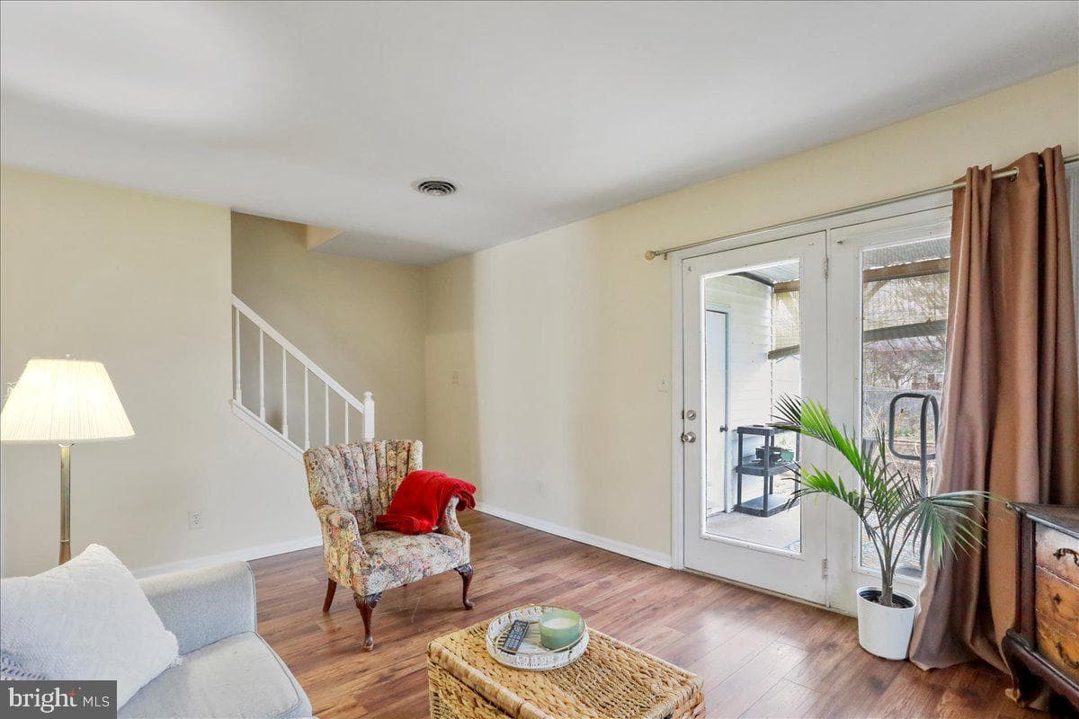 14891 Robinhood Circle photo 4