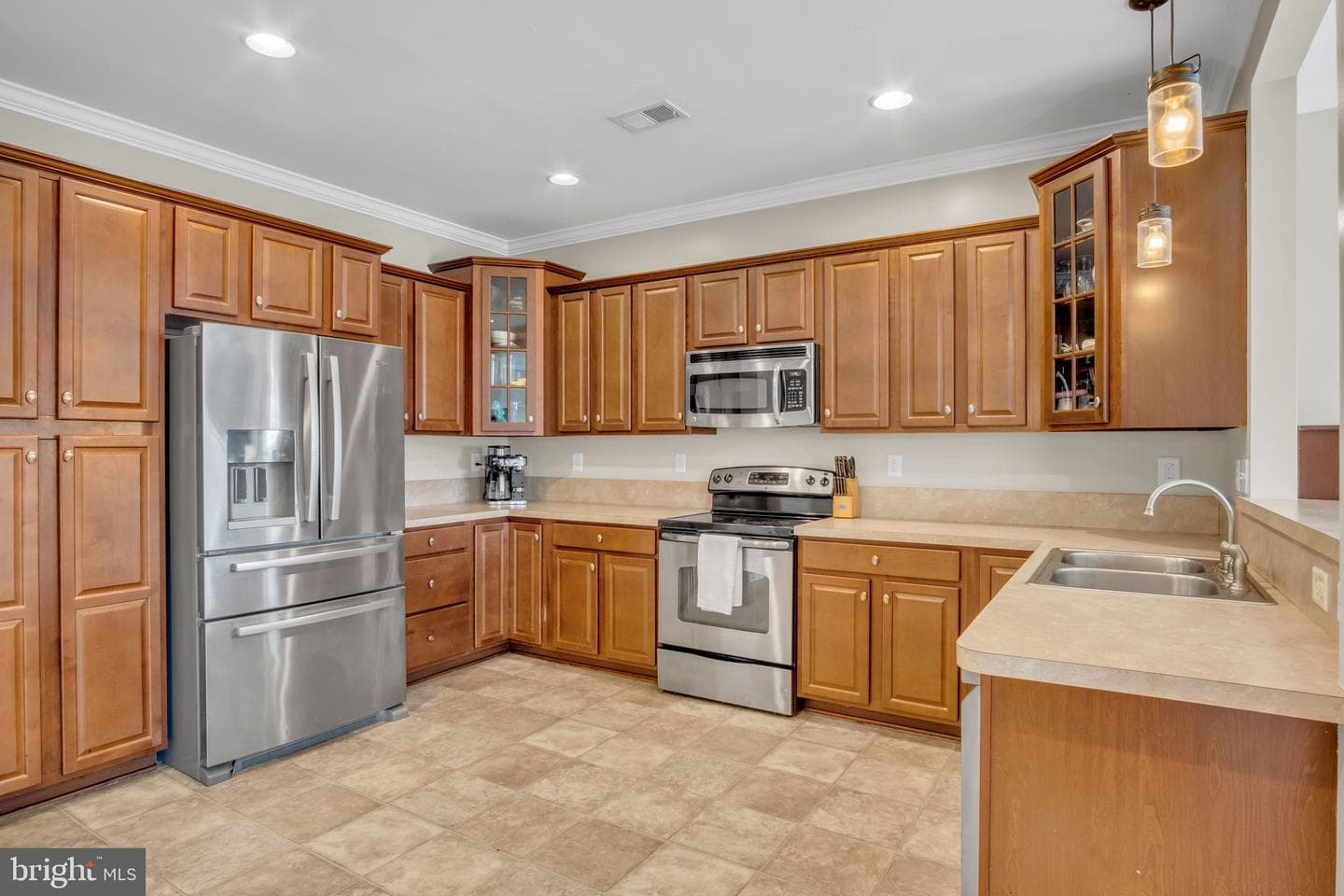 8827 Casper Drive photo 9