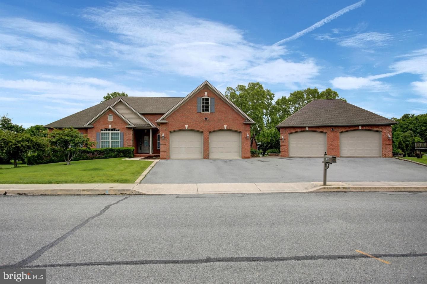 344 Moss Spring Avenue photo 12