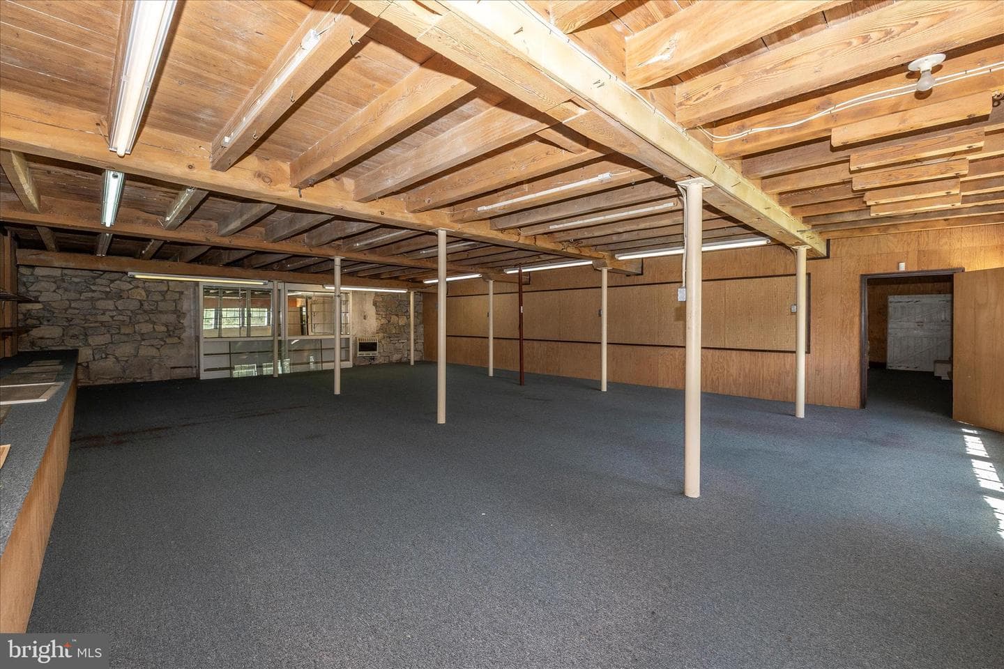 2027 Lincoln Way East photo 50
