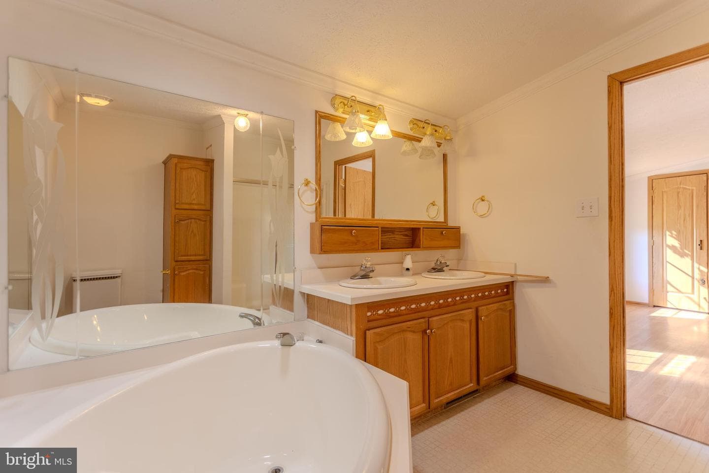 186 Hampton Drive photo 35
