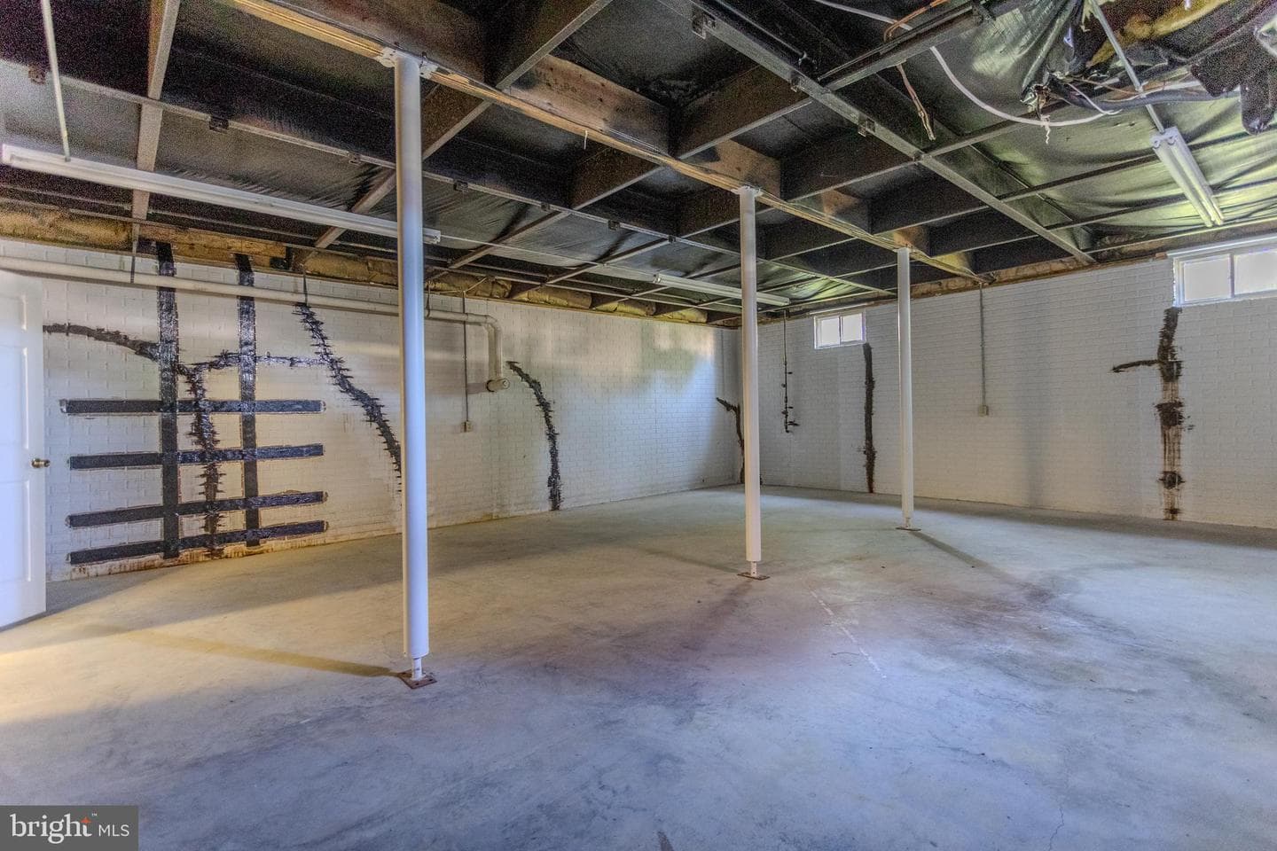 186 Hampton Drive photo 45