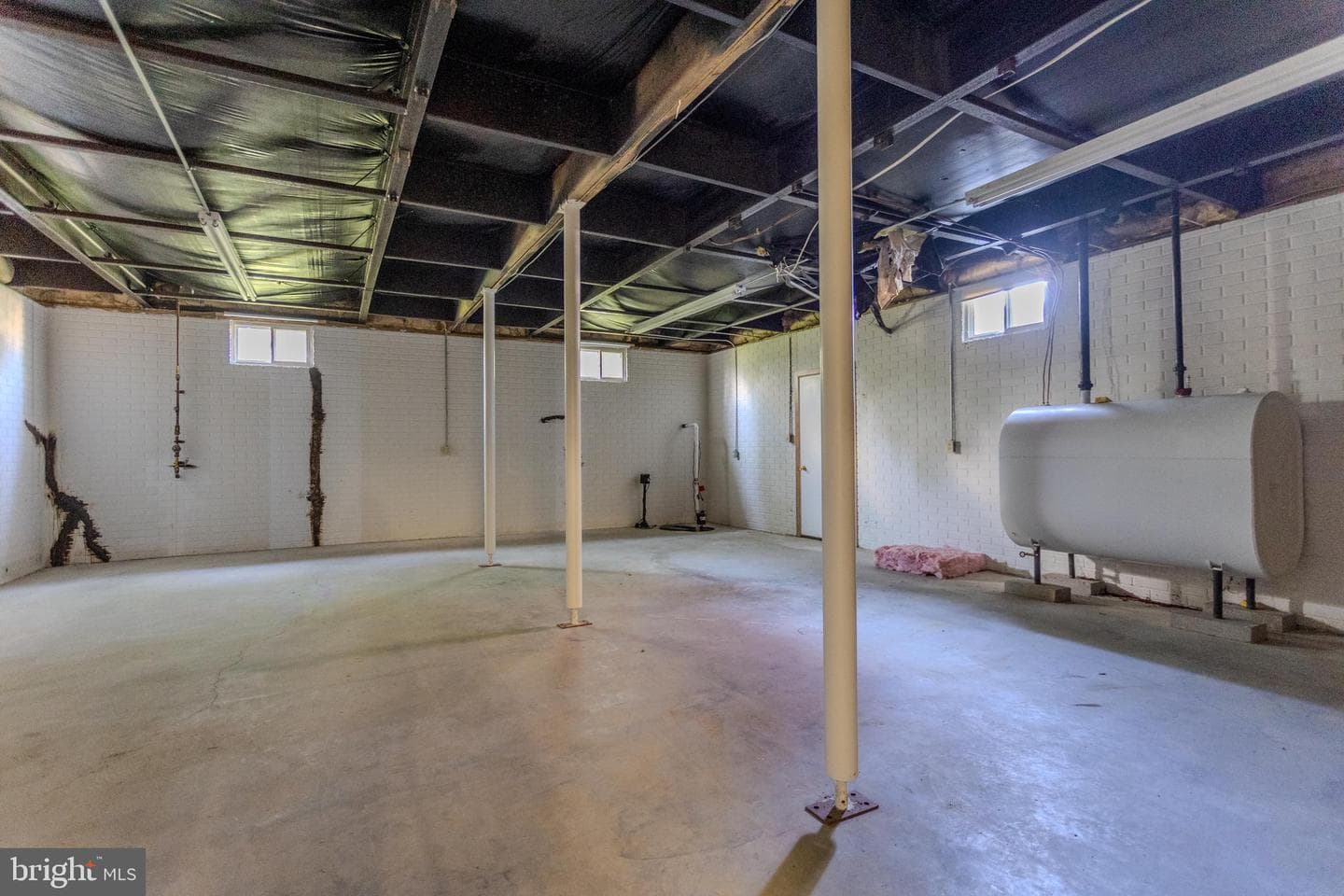 186 Hampton Drive photo 46