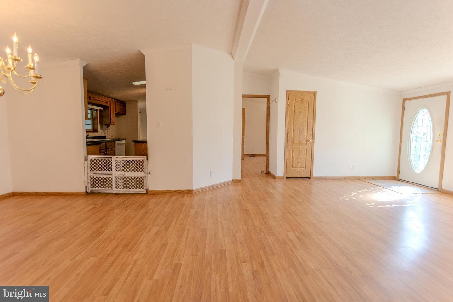 186 Hampton Drive photo 9