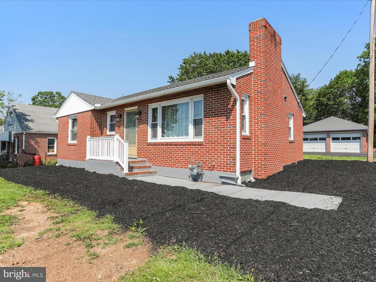 622 S Allison Street photo 4