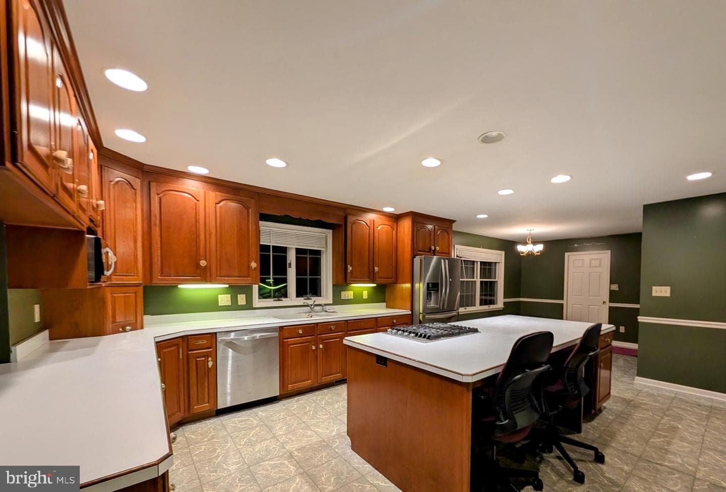 507 Brookview Drive photo 6