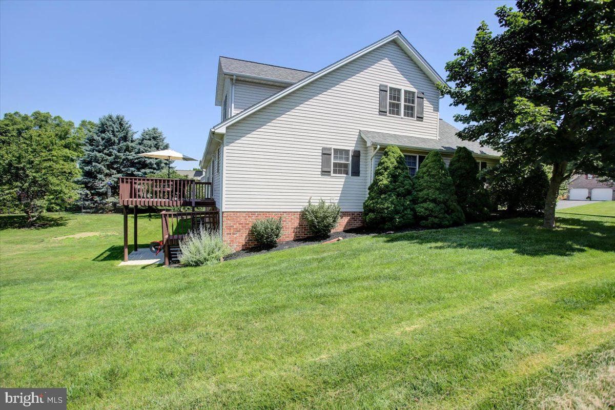 173 Stony Point Avenue photo 49